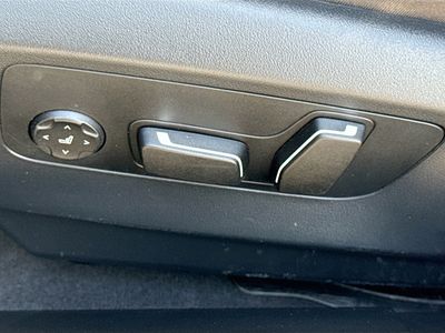 2026 BMW 5 Series - Photo 25