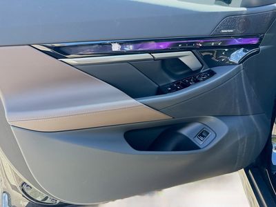 2026 BMW 5 Series - Photo 22