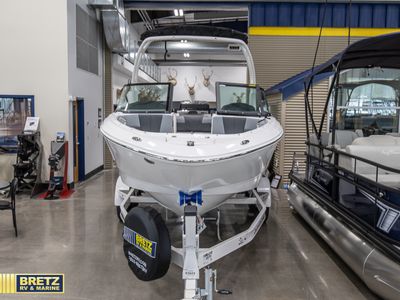 2026 Chaparral Boats Chaparral - Photo 2
