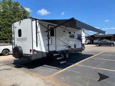 2025 Forest River RV Rockwood Ultra Lite — photo 14 view
