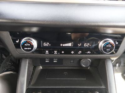 2025 Mitsubishi Outlander - Photo 20