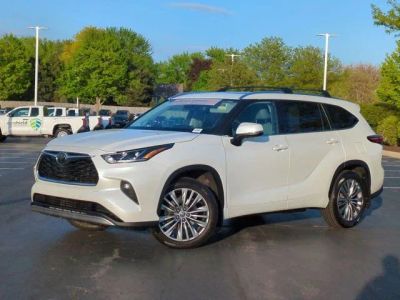 2021 Toyota Highlander - Photo 2