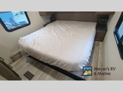 2026 Keystone RV Cougar Half-Ton — photo 17 view