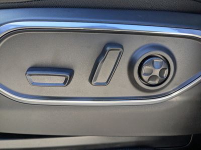 2026 Jeep Grand Wagoneer - Photo 22