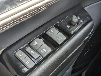 2026 Jeep Grand Wagoneer - Photo 26