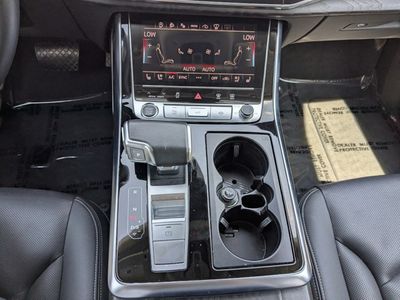 2023 Audi Q8 — photo 20 view