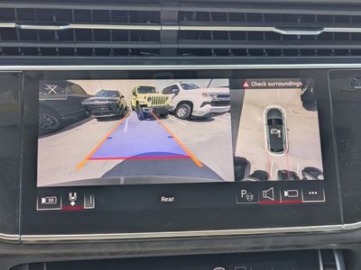 2023 Audi Q8 — photo 23 view