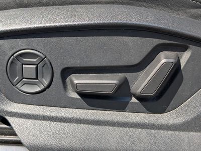 2023 Audi Q8 — photo 21 view