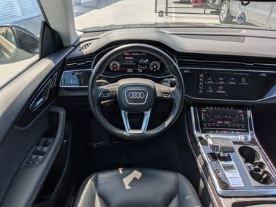 2023 Audi Q8 — photo 17 view