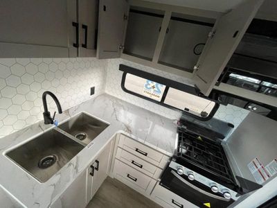 2026 Jayco Jay Feather — photo 22 view