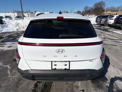2025 Hyundai Kona SEL - Photo 5