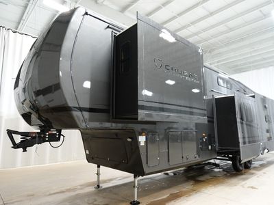 2026 Grand Design Lineage Series M - Photo 2