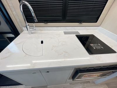 2026 Tiffin Wayfarer — photo 10 view