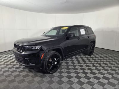 2024 Jeep Grand Cherokee — interior view