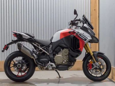 2025 Ducati Multistrada V4 RS — front three-quarter view