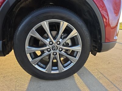 2018 Toyota RAV4 - Photo 8