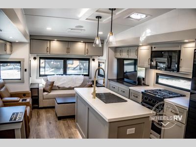 2026 Brinkley Model Z - Photo 17