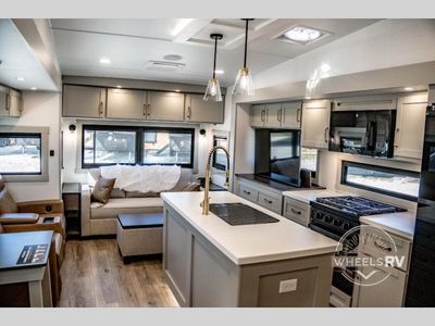 2026 Brinkley Model Z - Photo 15