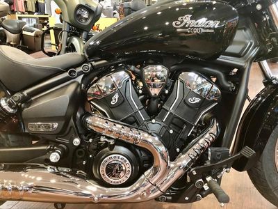 2025 Indian Motorcycle Scout Classic Limited Black Metallic — photo 9 view