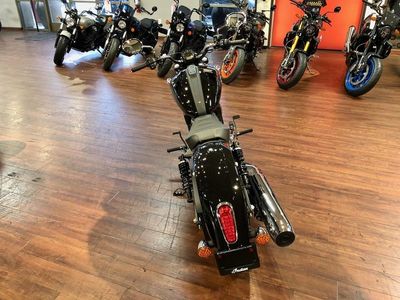 2025 Indian Motorcycle Scout Classic Limited Black Metallic — interior view