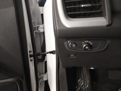 2024 GMC Terrain — photo 13 view