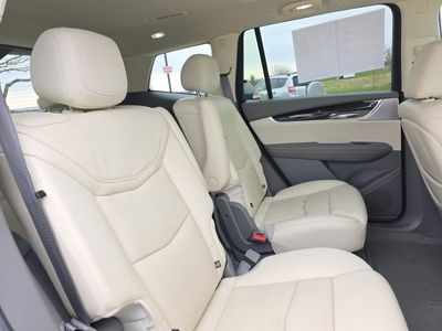 2020 Cadillac XT6 — photo 14 view