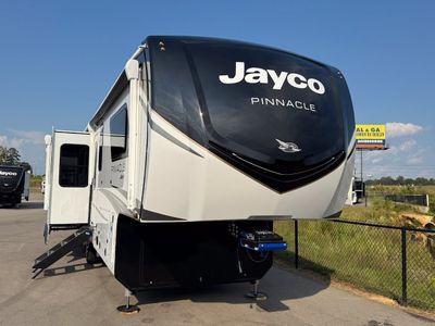 2026 Jayco Pinnacle — front three-quarter view