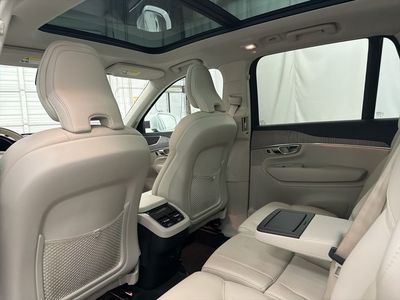 2023 Volvo XC90 - Photo 18