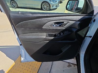 2023 Chevrolet Traverse - Photo 11