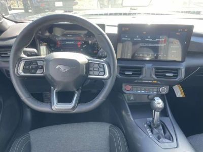 2026 Ford Mustang - Photo 4