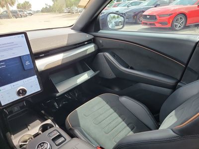 2022 Ford Mustang Mach-E - Photo 12