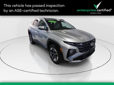2025 Hyundai Tucson SEL AWD — front three-quarter view