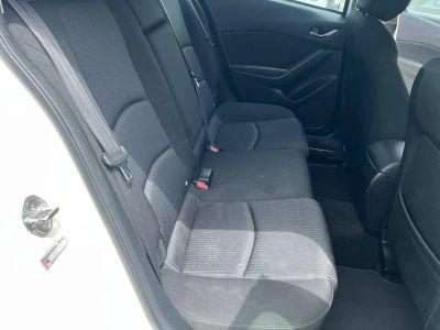2016 Mazda MAZDA3 - Photo 11