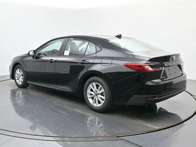 2026 Toyota Camry - Photo 3