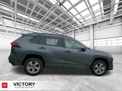 2025 Toyota RAV4 - Photo 2
