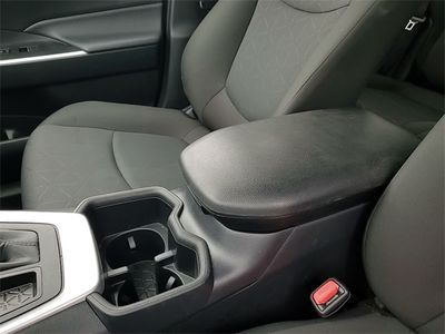 2025 Toyota RAV4 - Photo 21