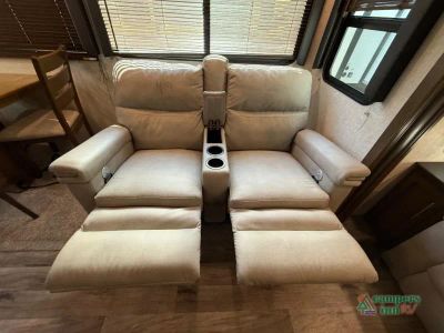 2021 Keystone RV Cougar — photo 24 view