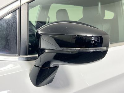 2025 Chrysler Pacifica — photo 10 view