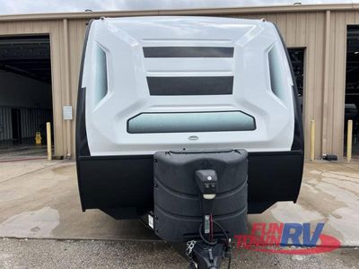 2023 Winnebago Industries Towables Micro Minnie - Photo 3