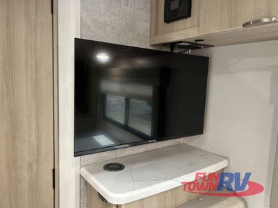 2023 Winnebago Industries Towables Micro Minnie - Photo 17