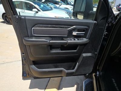 2024 Ram 2500 — photo 12 view