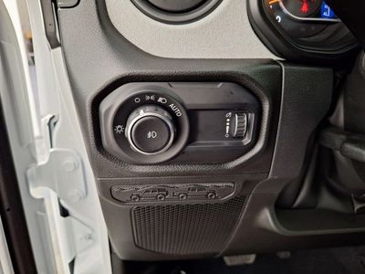 2026 Jeep Wrangler - Photo 24