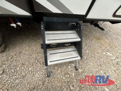 2023 Dutchmen RV Coleman Rubicon - Photo 8