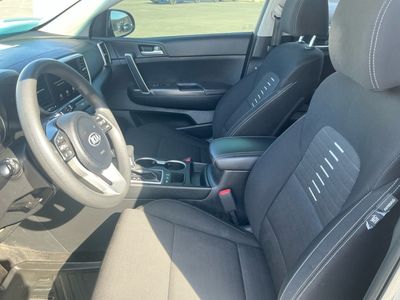 2022 Kia Sportage — photo 9 view