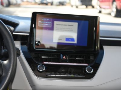 2026 Toyota Corolla Hybrid - Photo 9