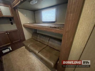 2017 Sprinter 324FWBHS — photo 19 view