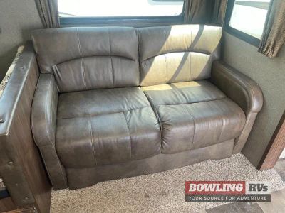 2017 Sprinter 324FWBHS — photo 9 view