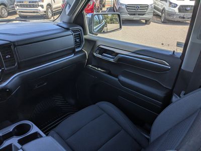 2023 Chevrolet Silverado 1500 — photo 17 view