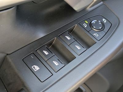 2025 BMW 5 Series - Photo 19
