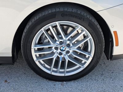 2025 BMW 5 Series - Photo 9